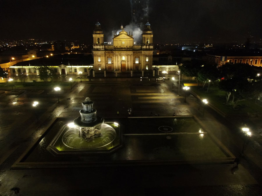 Plaza de la Constitución iluminada gracias al proyecto Ciudad Luz | 