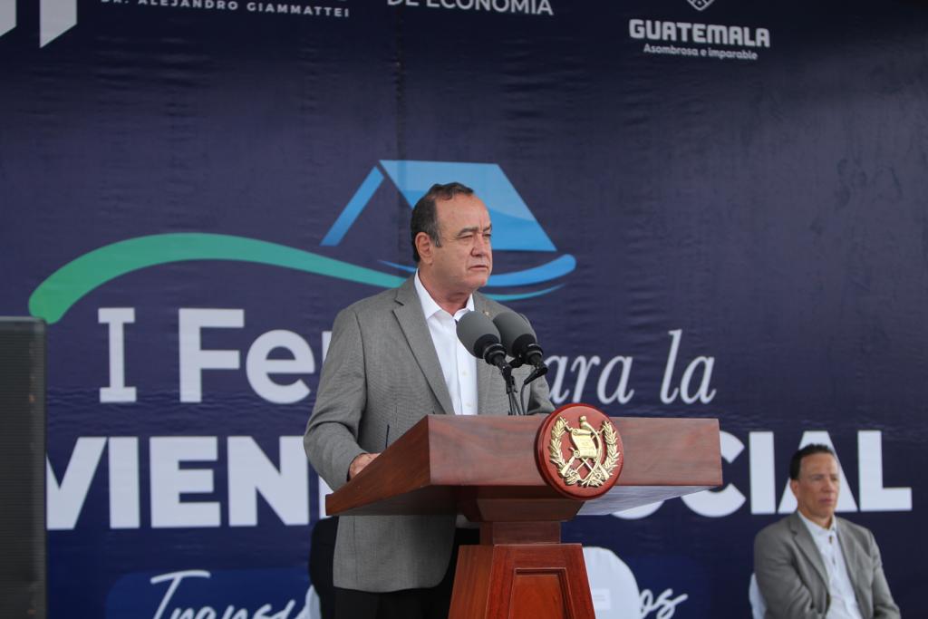 Inauguran primera Feria para la Vivienda Social-2 | 