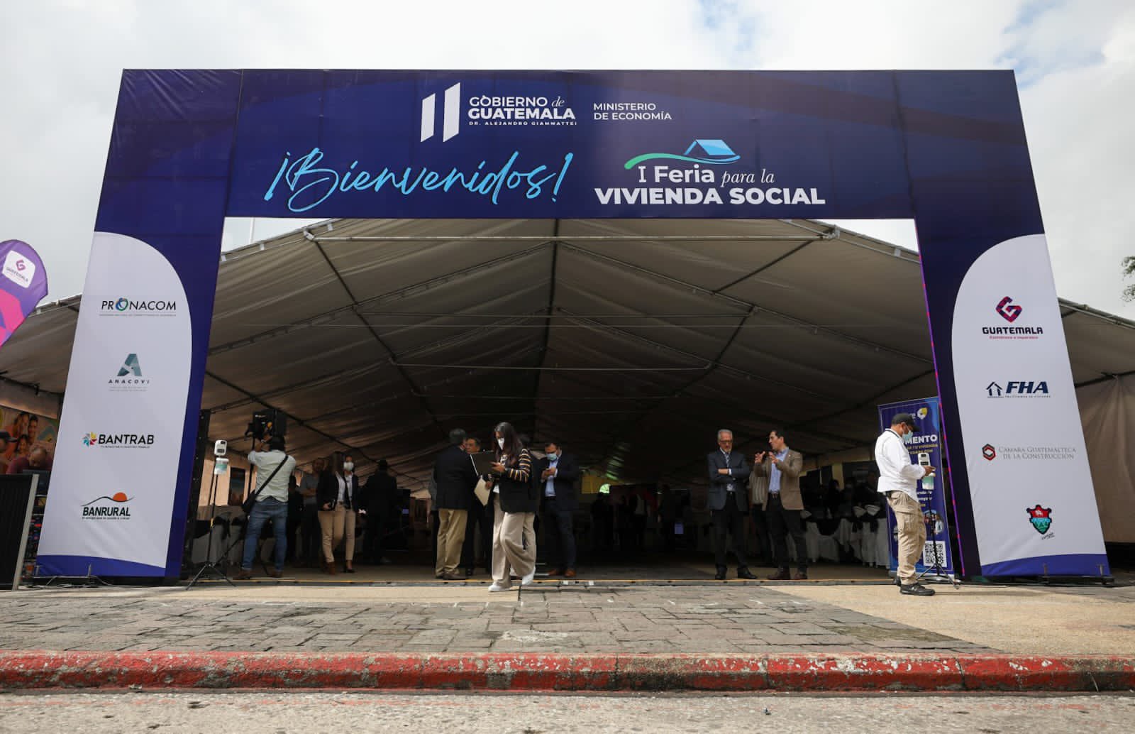 Inauguran primera Feria para la Vivienda Social | 