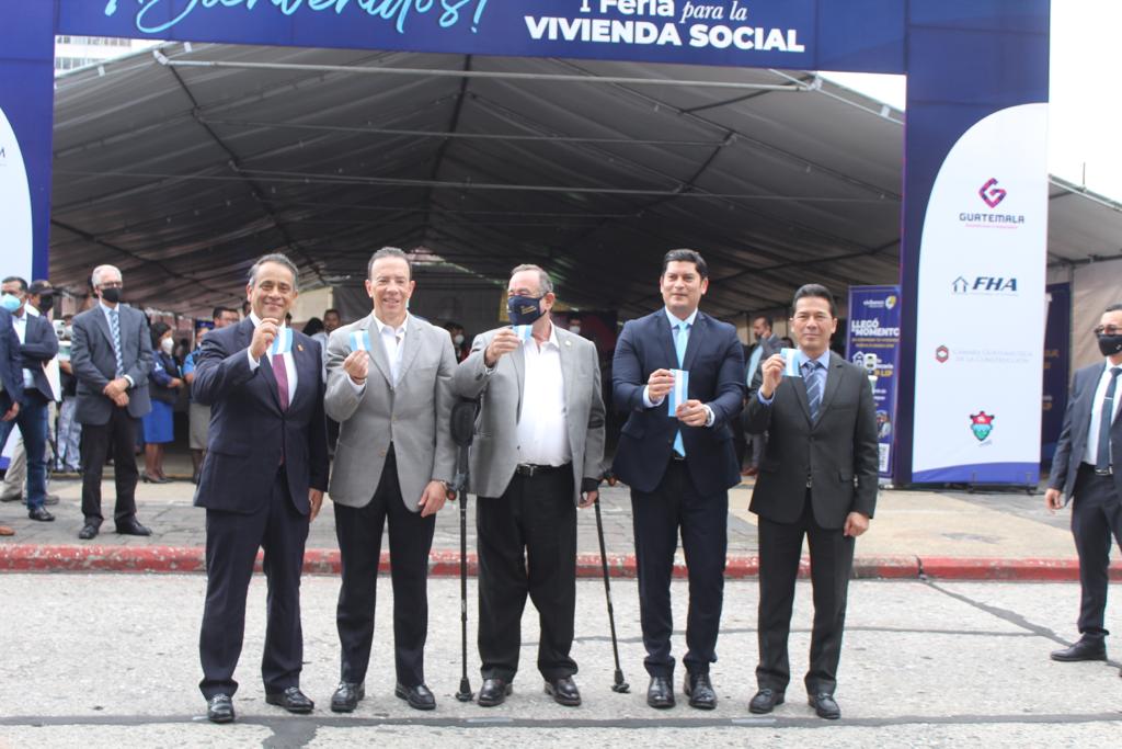 Inauguran primera Feria para la Vivienda Social-1 | 