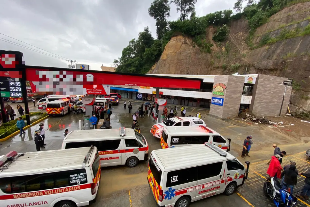 Foot: Bomberos Voluntarios. 