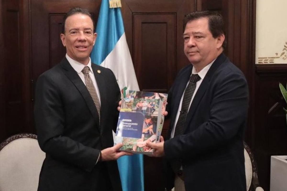 Congreso recibe proyecto de presupuesto 2023