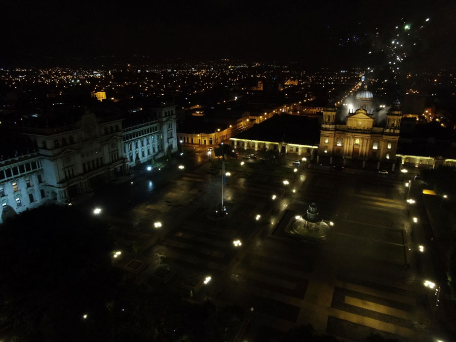 iluminacion-plaza-constitucion-ciudad-luz-1 | 