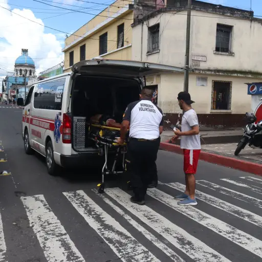 Los heridos fueron ingresados al hospital San Juan de Dios. Foto: Bomberos Voluntarios