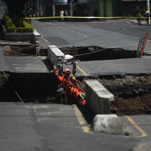 Búsqueda y rescate de dos desaparecidas en Villa Nueva. / Foto: Edwin Bercián