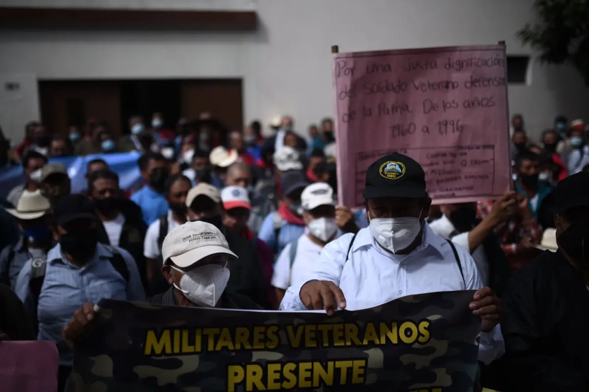 militares-veteranos-protesta.jpg, 