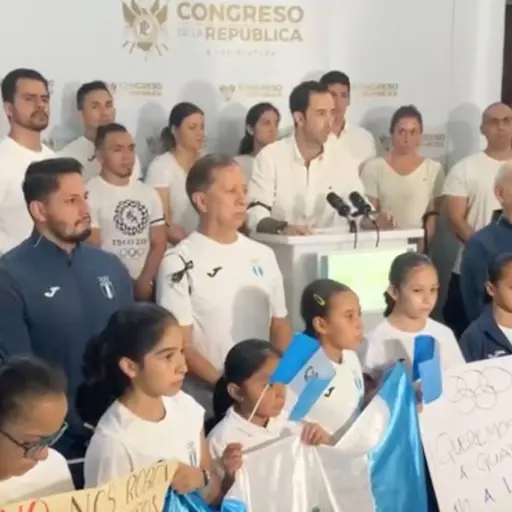 deportistas-piden-ayuda-congreso-por-suspension-emisoras-unidas- ,