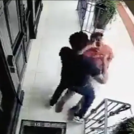 De un punetazo en la cara, hombre mató a supuesto ladrón ,