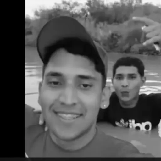 Migrantes graban video minutos antes de morir ahogados en el río Bravo ,