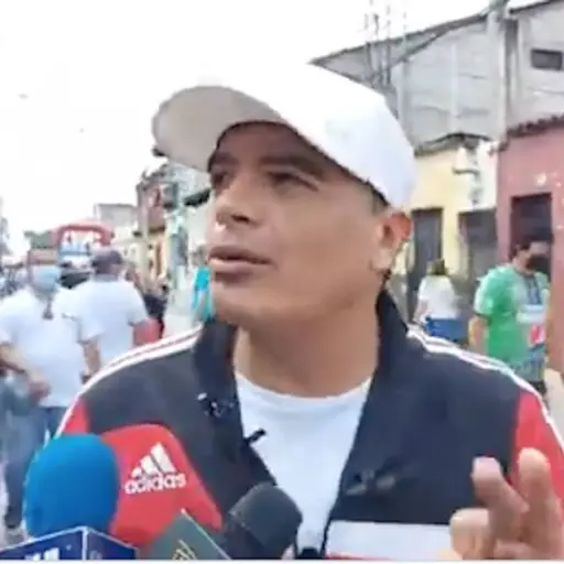 Video de altercado entre el alcalde de Jocotenango y la la policía de Antigua ,