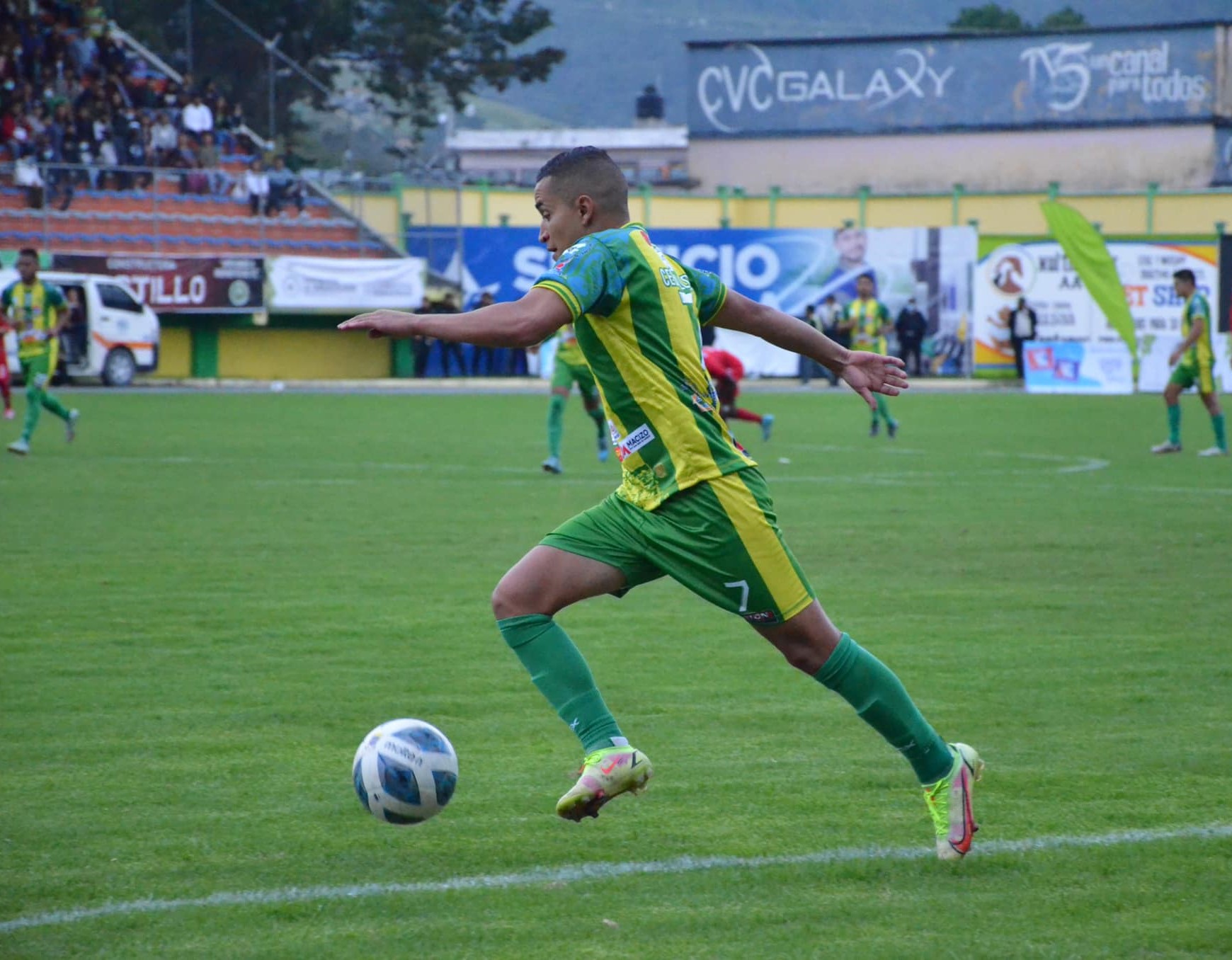 Partido entre Xinabajul y Cobán por la jornada 13 del Apertura 2022 | 