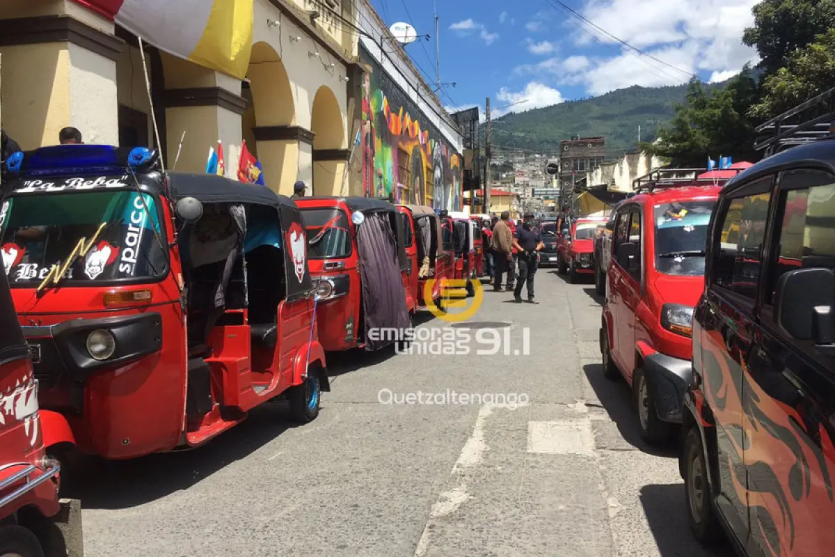 Transportistas realizan bloqueos, 