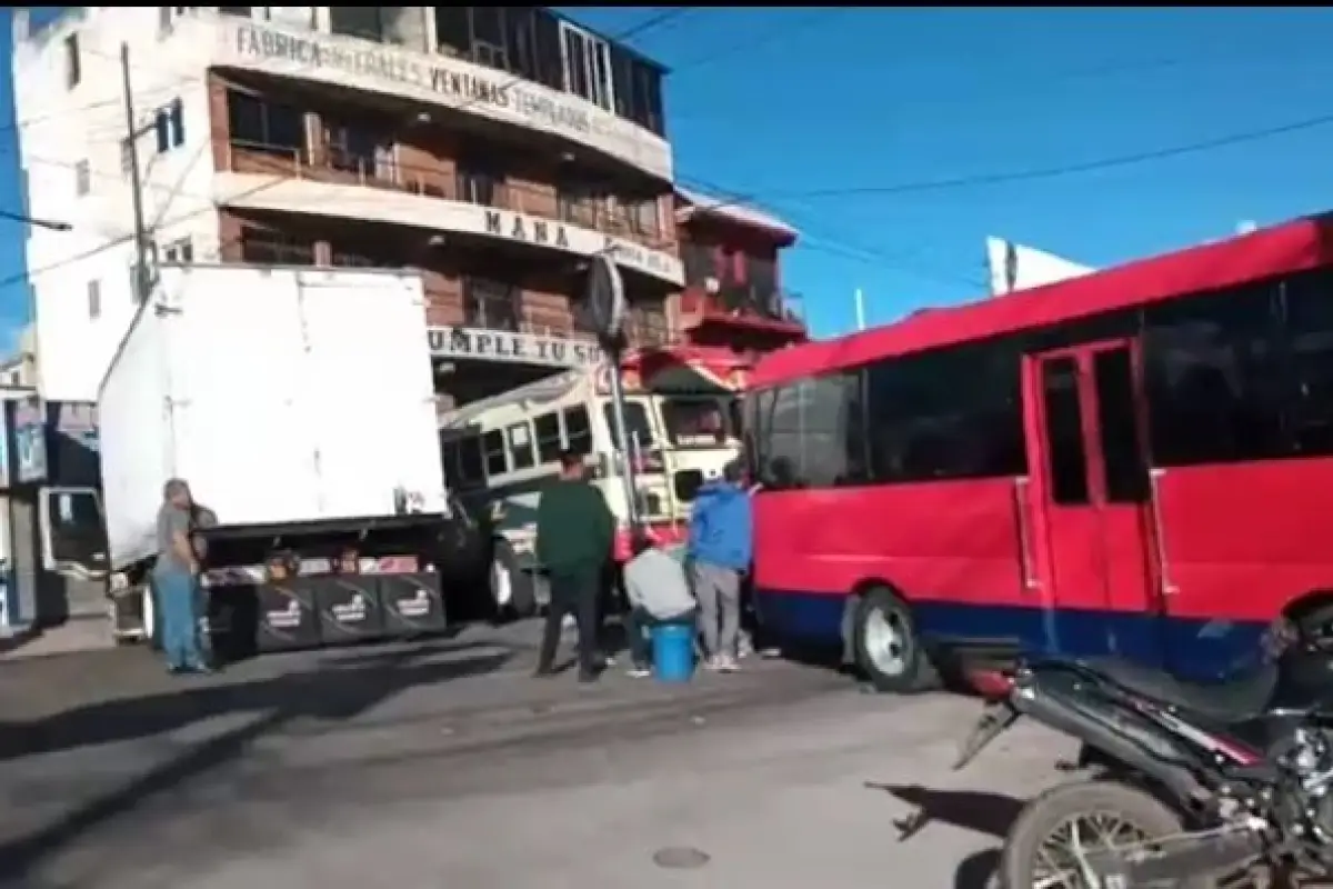 Bloqueos de transportistas en zona 7 de Quetzaltenango. Foto: EU Xela