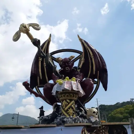 Diablo que arderá el 7 de diciembre en Antigua Guatemala. / Foto: @SacStarNews