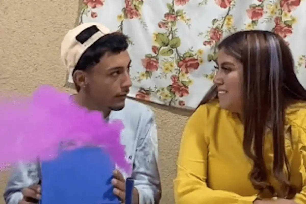 Se-entera-que-será-papá-en-su-pastel-de-cumpleaños-y-su-reacción-se-viraliza.png, 