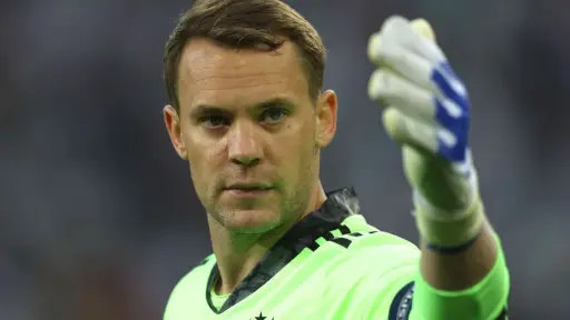 El inminente regreso de Manuel Neuer a la selección alemana genera polémica