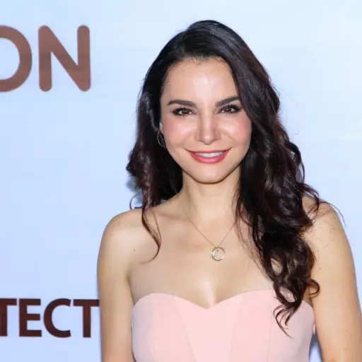 Martha Higareda ,