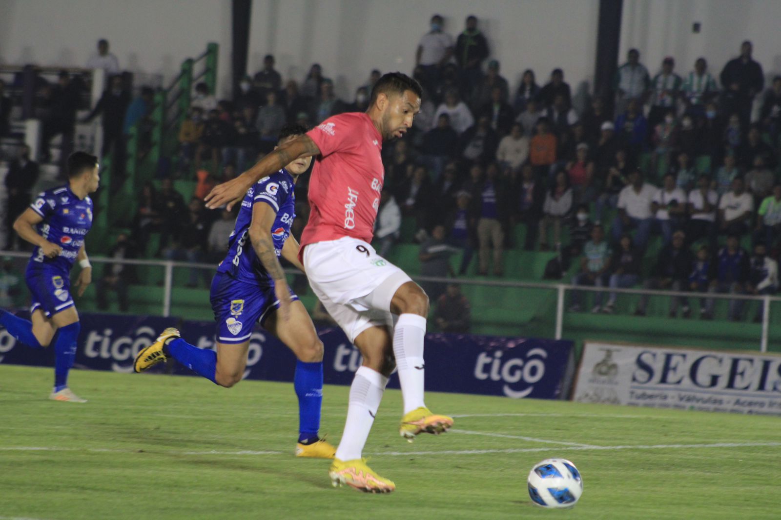 Partido entre Antigua GFC y Cobán Imperial | 