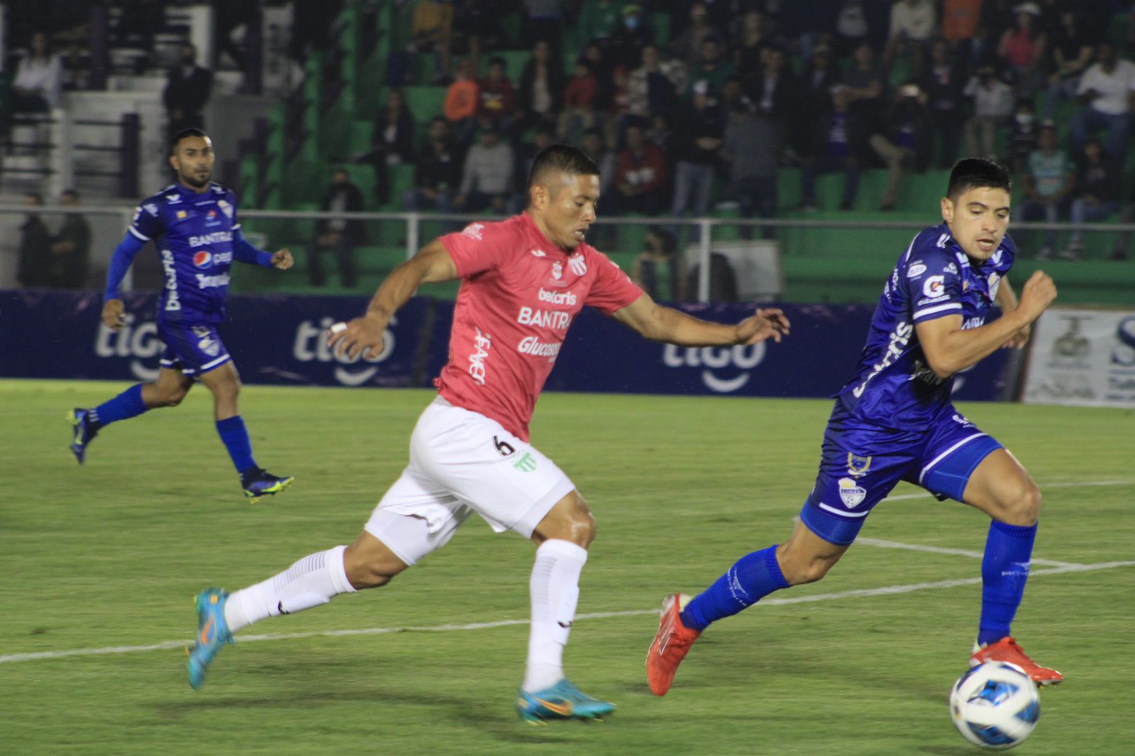 Partido entre Antigua GFC y Cobán Imperial | 