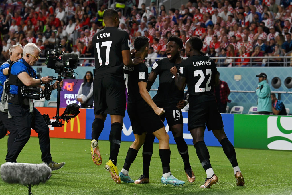 Celebración de Alphonso Davies ante Croacia | 