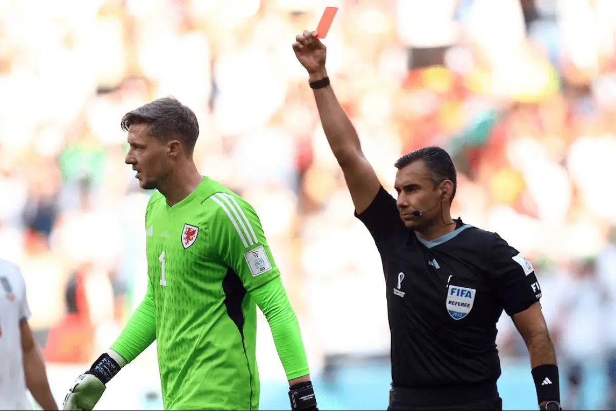 arbitro-guatemalteco-mario-escobar-debuta-mundial-catar-2022-publinews-6-2.png, 