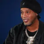 Ronaldinho lanza su primer disco llamado Camisa 10t