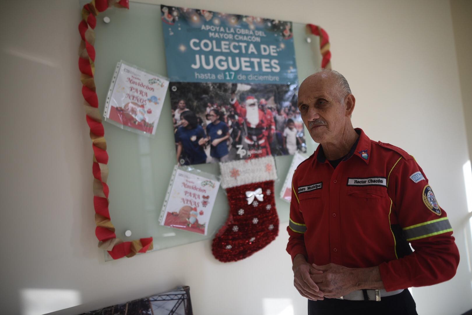 juguetes-bombero-santa-claus-puente-emisoras-unidas1 | 