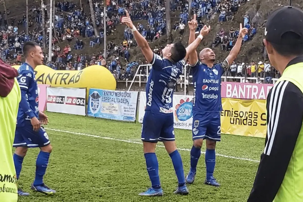 coban-imperial-vs-comunicaciones-semifinales-torneo-apertura-2022-emisoras-unidas-7-1.png, 