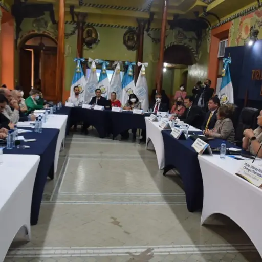 Reunión de magistrados del TSE con representantes de cámaras empresariales y entidades. / Foto: TSE