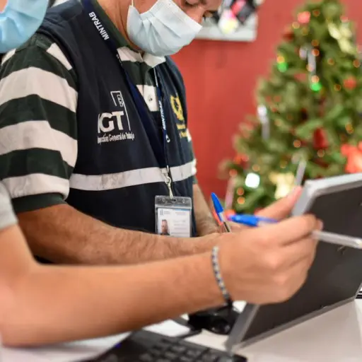 Verificaciones por el pago del aguinaldo. / Foto: Mintrab