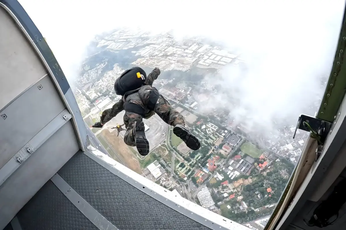 Show aéreo por los 101 años de la Fuerza Aérea Guatemalteca. / Foto: Ejército