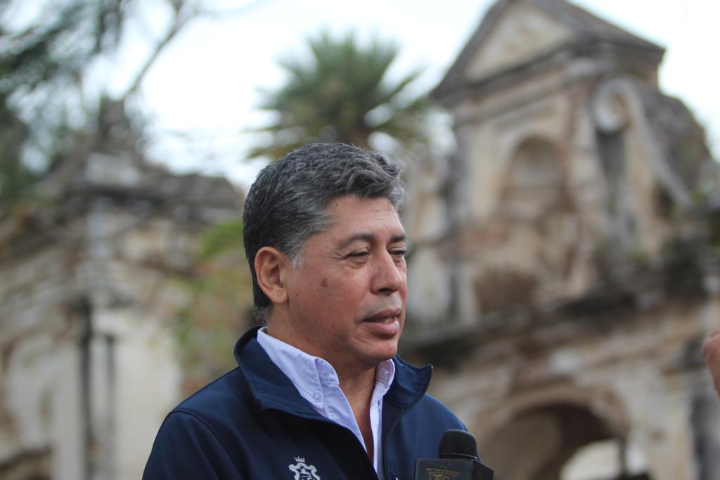 primera piedra en el Parque San Sebastián alcalde de antigua Guatemala Victor Hugo del Pozo esposa del alcalde de antigua masiel del pozo - 8 | 