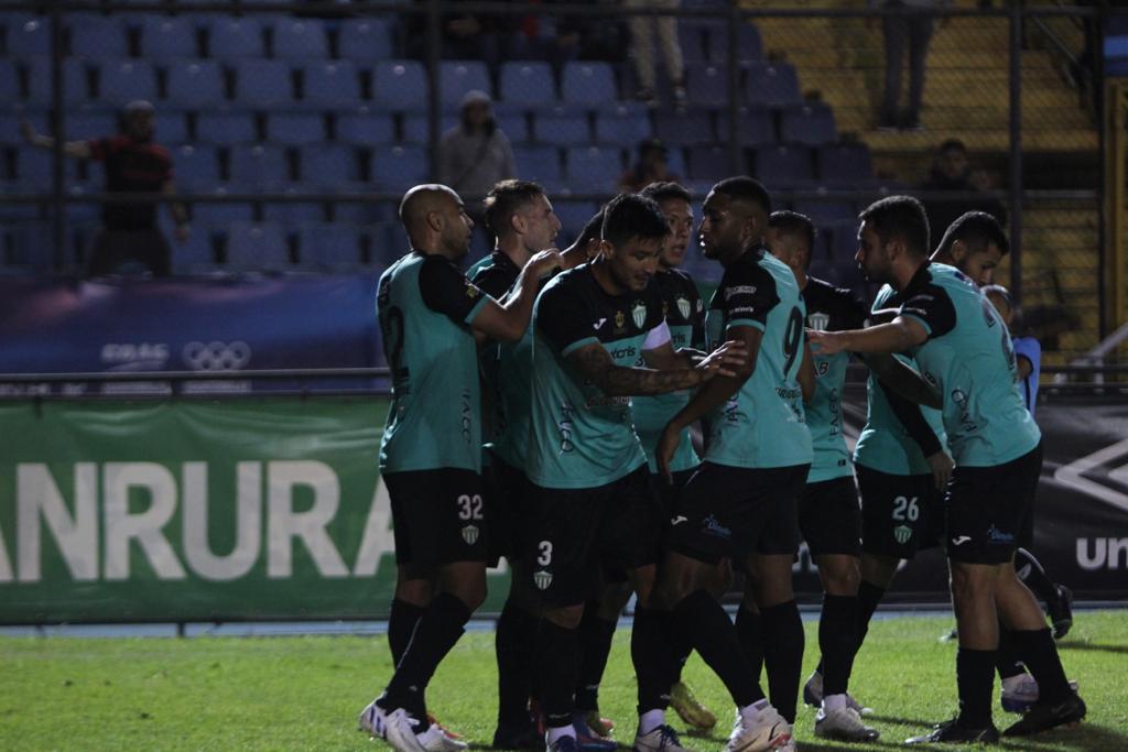 Celebración de Antigua ante Municipal | 