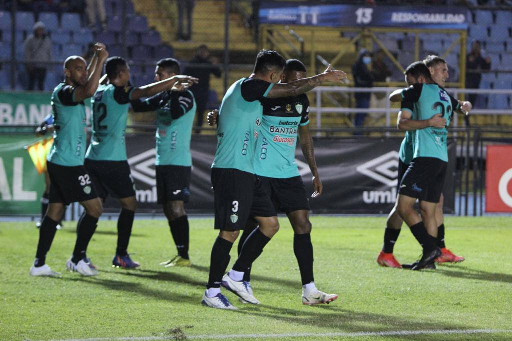 Celebración de Antigua ante Municipal | 