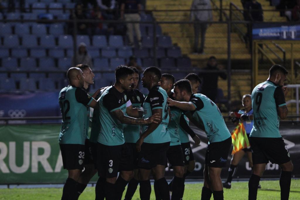 Celebración de Antigua ante Municipal | 