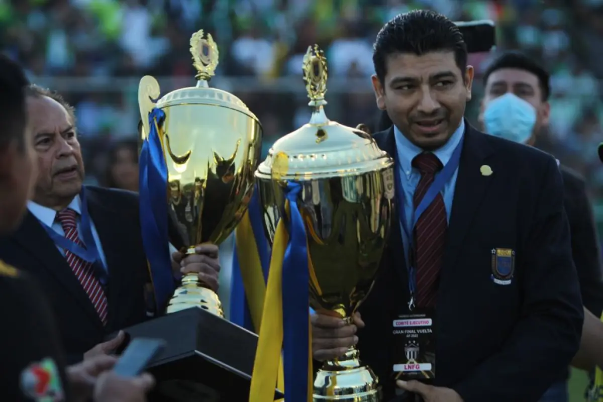 trofeo-liga-guatemal-2.jpg, 