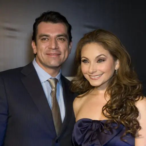 Jorge Salinas y elizabeth ,