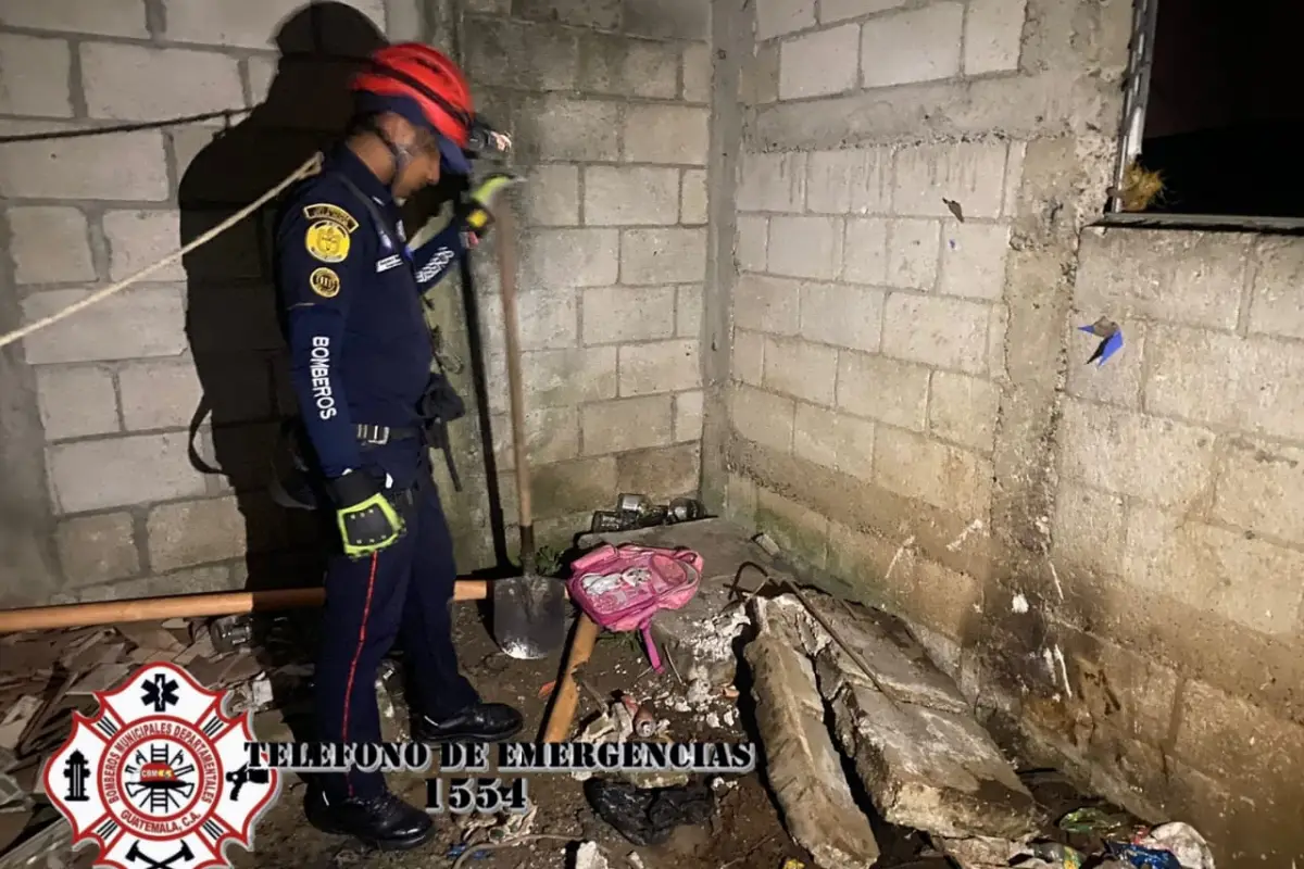 El cuerpo de la menor fue encontrado en una vivienda abandonada. Foto: Bomberos Municipales Departamentales