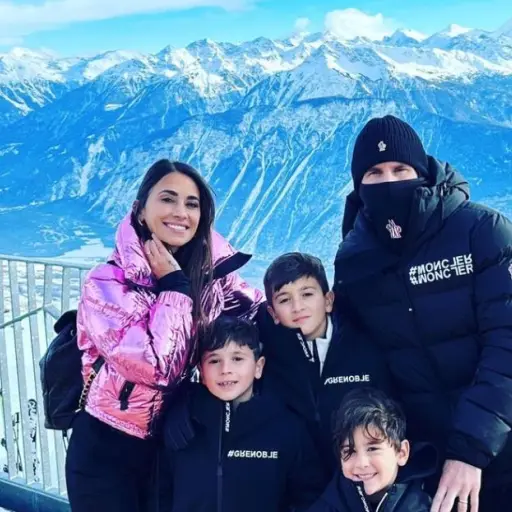 Antonela Roccuzzo vacaciones Suiza Lionel Messi ,