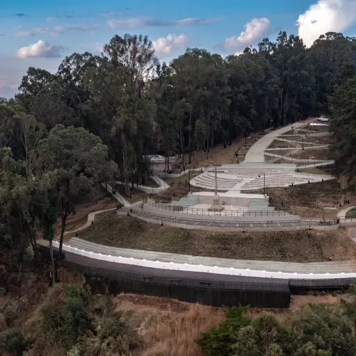Cerro de la cruz - antigua guatemala - febrero 2023 ,
