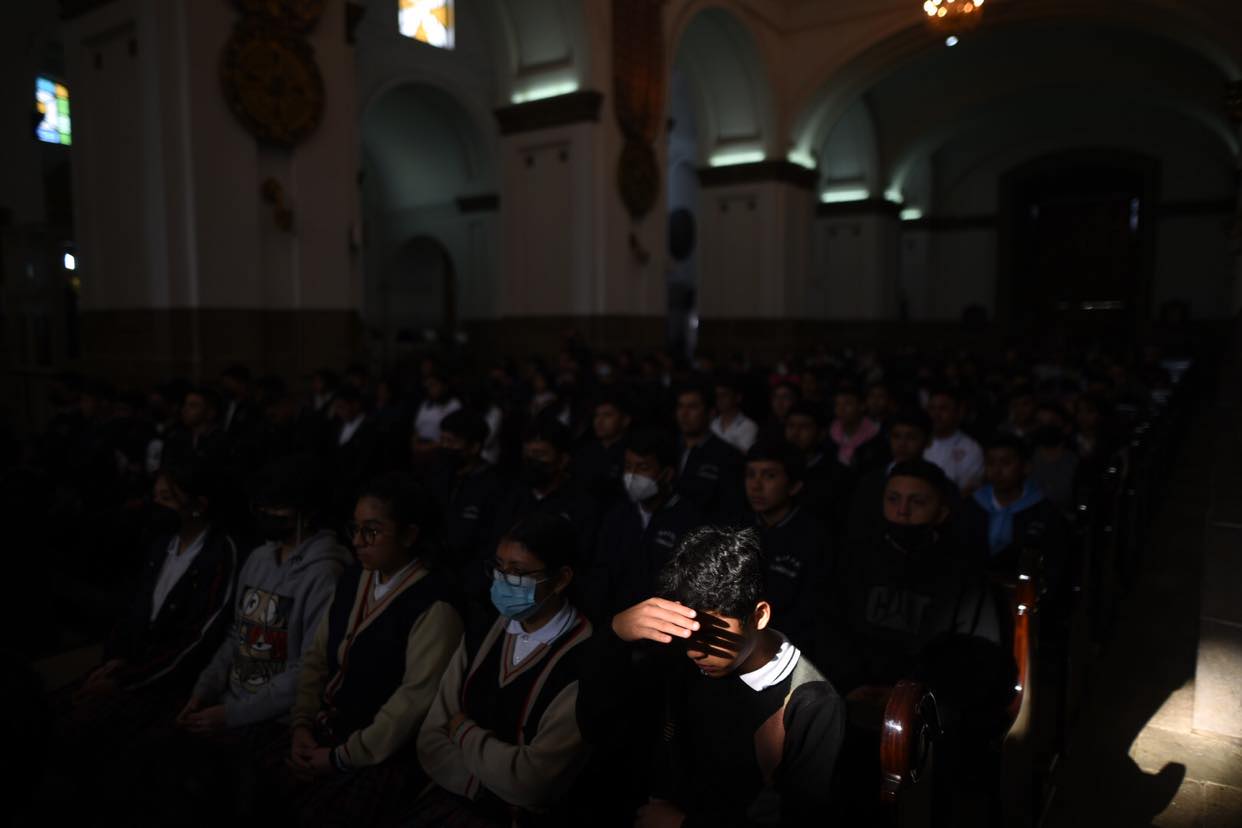 cruz-ceniza-miercoles-cuaresma-2023-emisoras-unidas10 | 