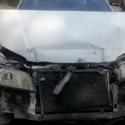 Camión se da a la fuga tras destrucción de carro en zona 13 ,