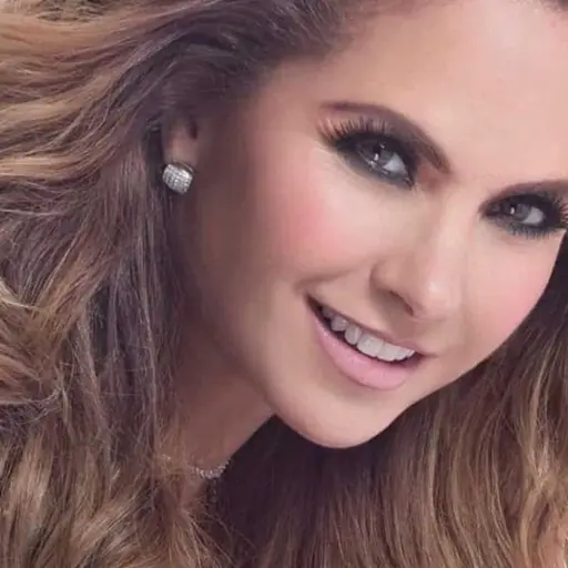 Lucero ,