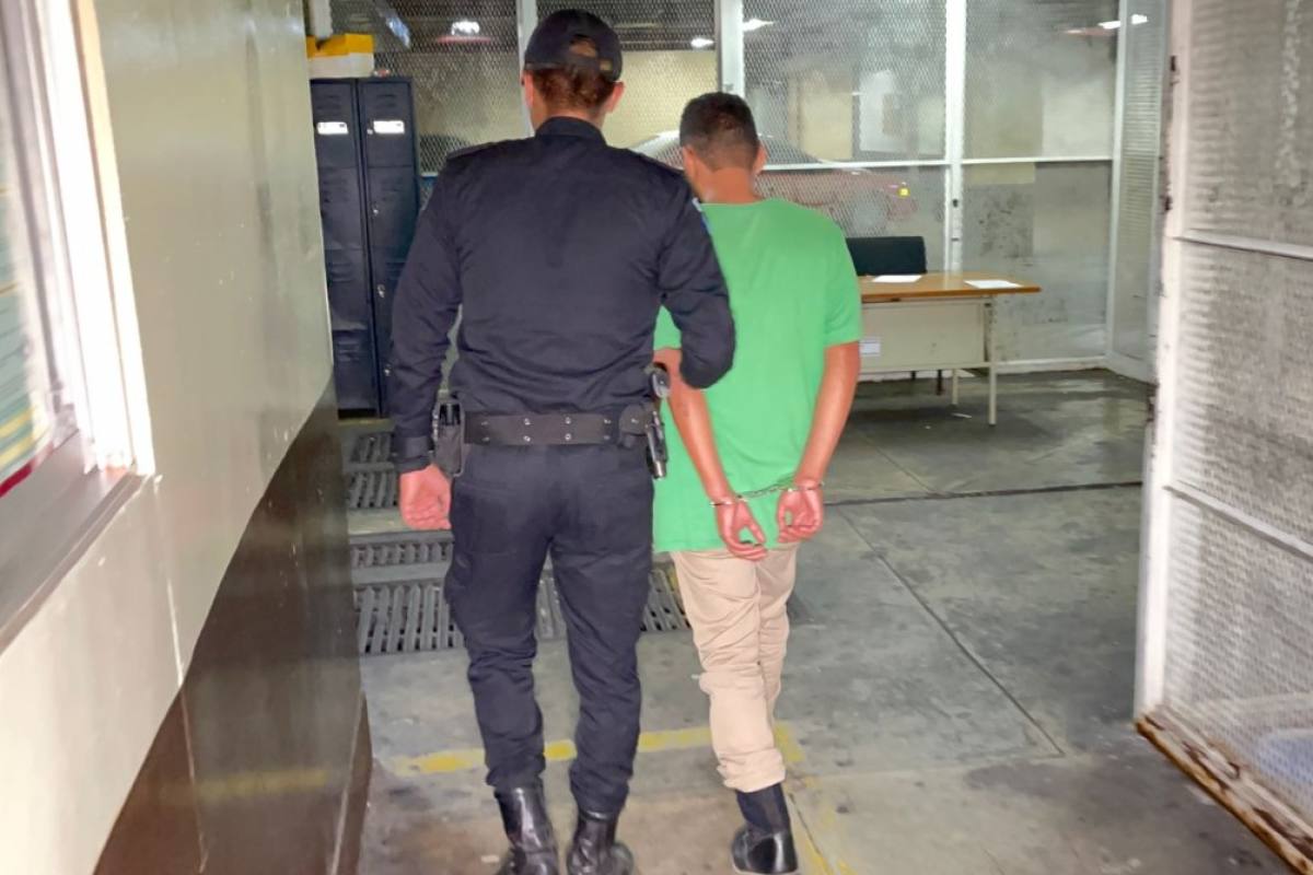 Capturan a supuesto policía municipal implicado en muerte de un hombre