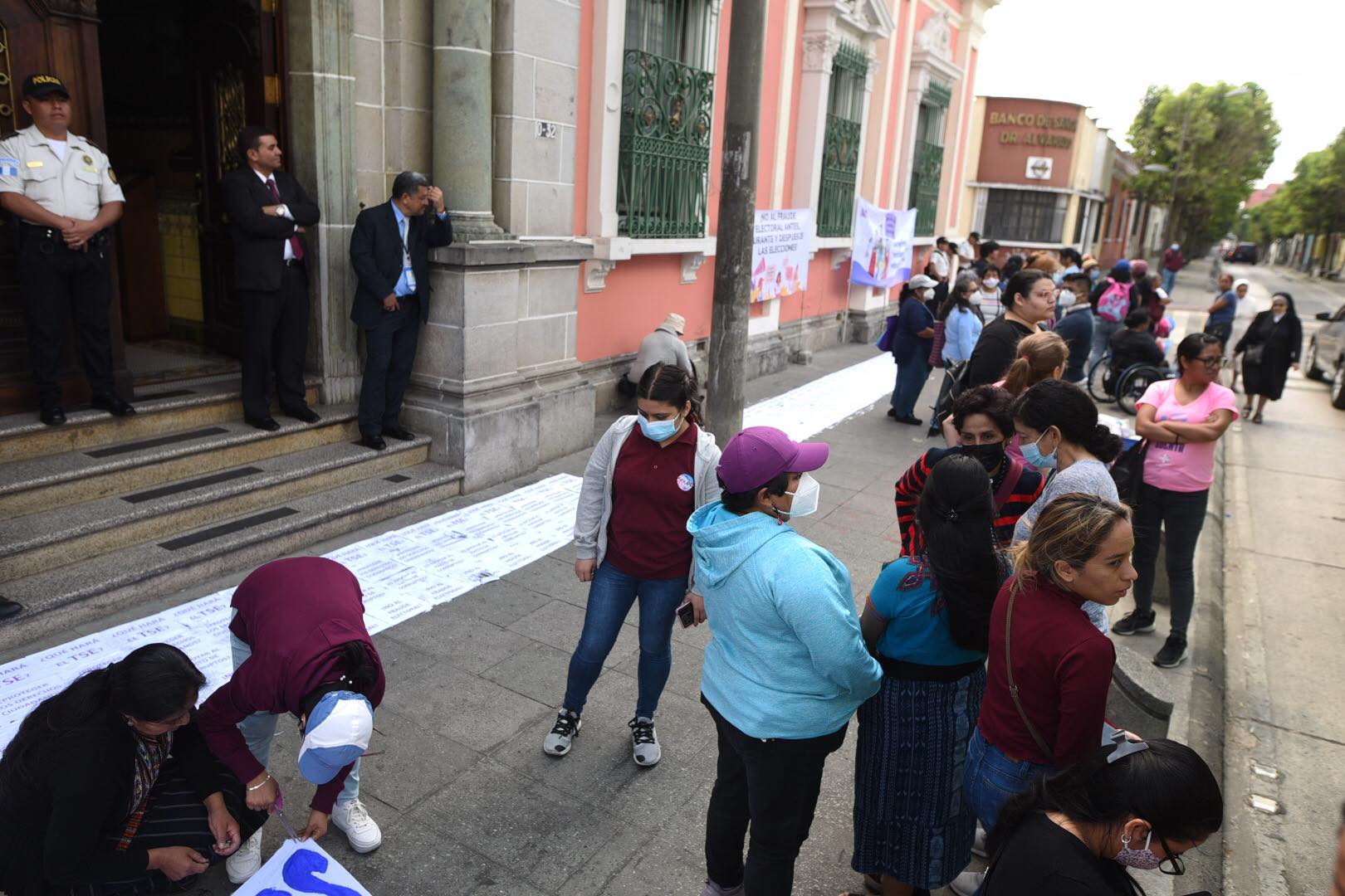 manifestacion-mujeres-tse-elecciones-emisoras-unidas1 | 