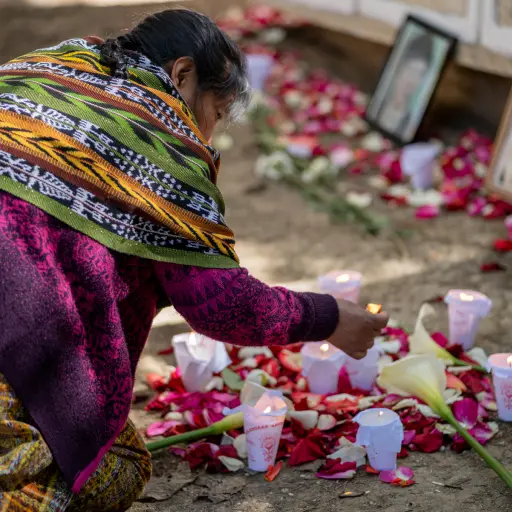 Inhumación de víctimas del conflicto en Chimaltenango.. Foto: Fundación de Antropología Forense