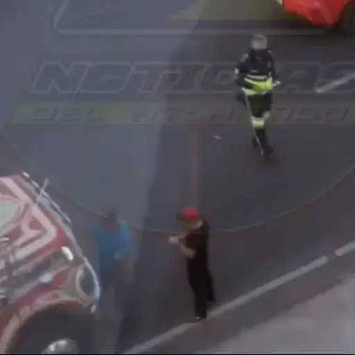 soborno-piloto-bus-pmt-emisoras-unidas ,