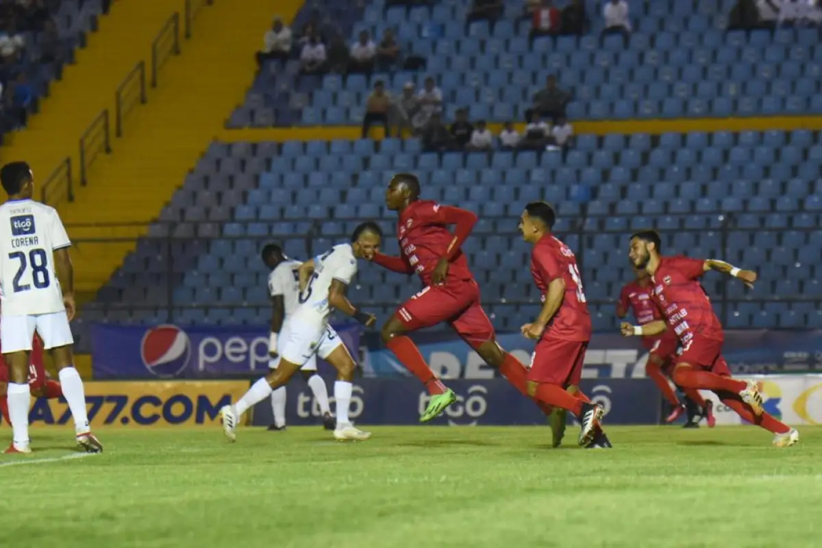 Celebración de Brandon Caicedo ante Comunicaciones en el Torneo Clausura 2023 - Omar Solís