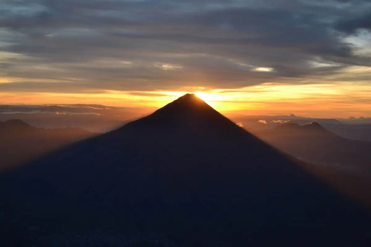 Ascenso-de-volcanes-durante-Semana-Santa-Marzo-2023-1.jpg, 