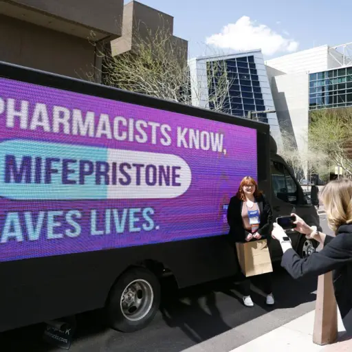 Juez federal suspende prescripcion y uso de pildora abortiva en EE.UU. ,